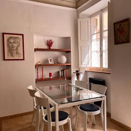 Casa vacanze Dream House, 80m2, Fresco Painting On The Vault