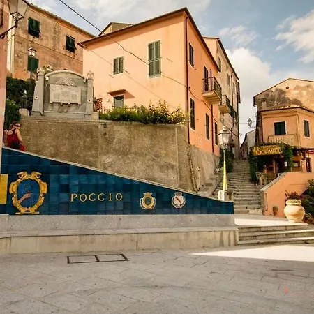 Casa vacanze Dream House, 80m2, Fresco Painting On The Vault Marciana (Isola d'Elba)